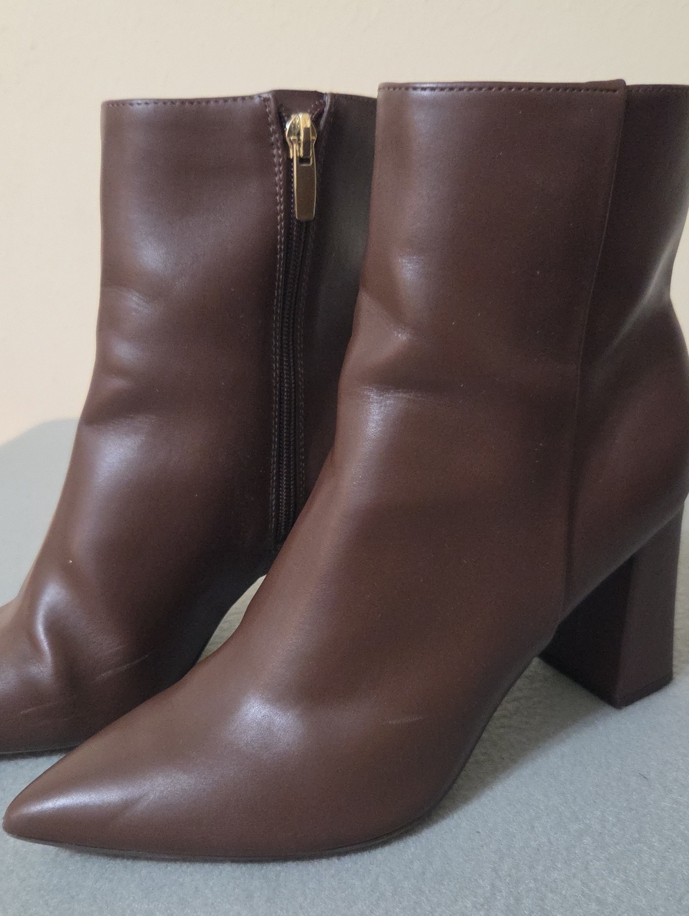 Nine West Women's Brown Pointed Toe Block Heel Ankle Boots - Size 9